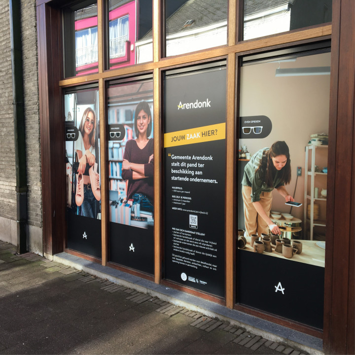 SPANDOEK - RAAMSTICKER - BELETTERING